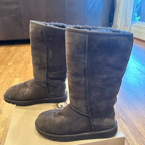 Ugg Classic Tall Boots Chocolate - Picture 4 of 10